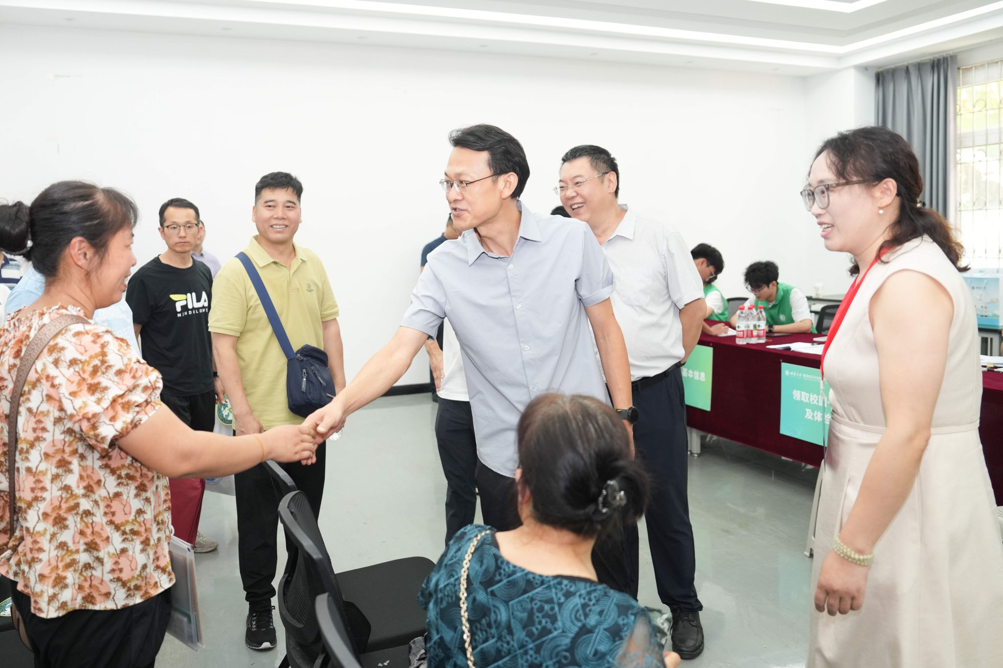 文件名称:DSC01461.jpg原图大小:2.18MB