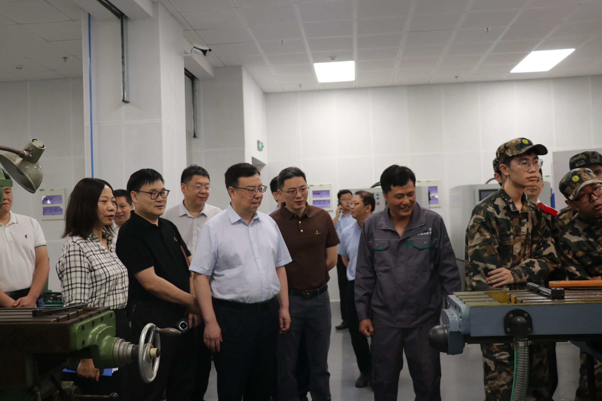 文件名称:image2.jpeg原图大小:NaNGB